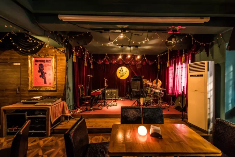 Near Wall 2.0 768x513