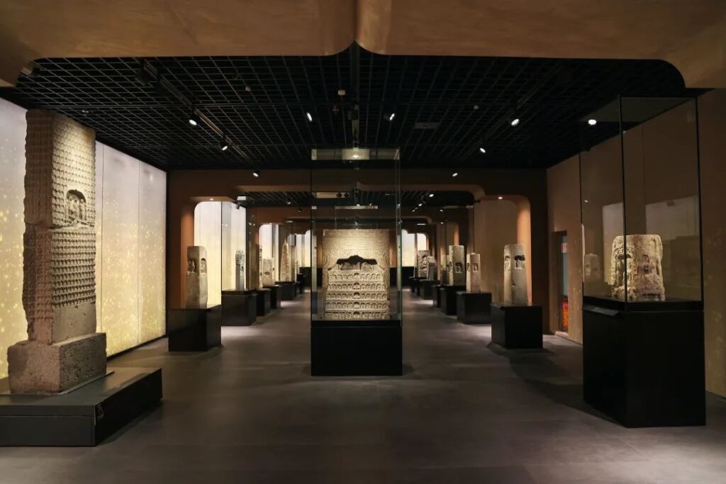 inside Xi’an Beilin Museum, Xian, HeyXian 